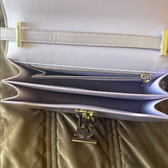 Burberry White Crossbody Bag with Gold Logo - Picture 4 of 12
